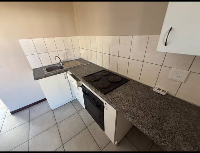 2 BEDROOM APARTMENT FOR SALE IN SYLVIAVALE